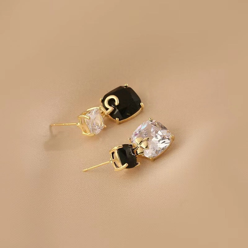 Advanced Sense Temperamental Earrings Retro Stud Earrings