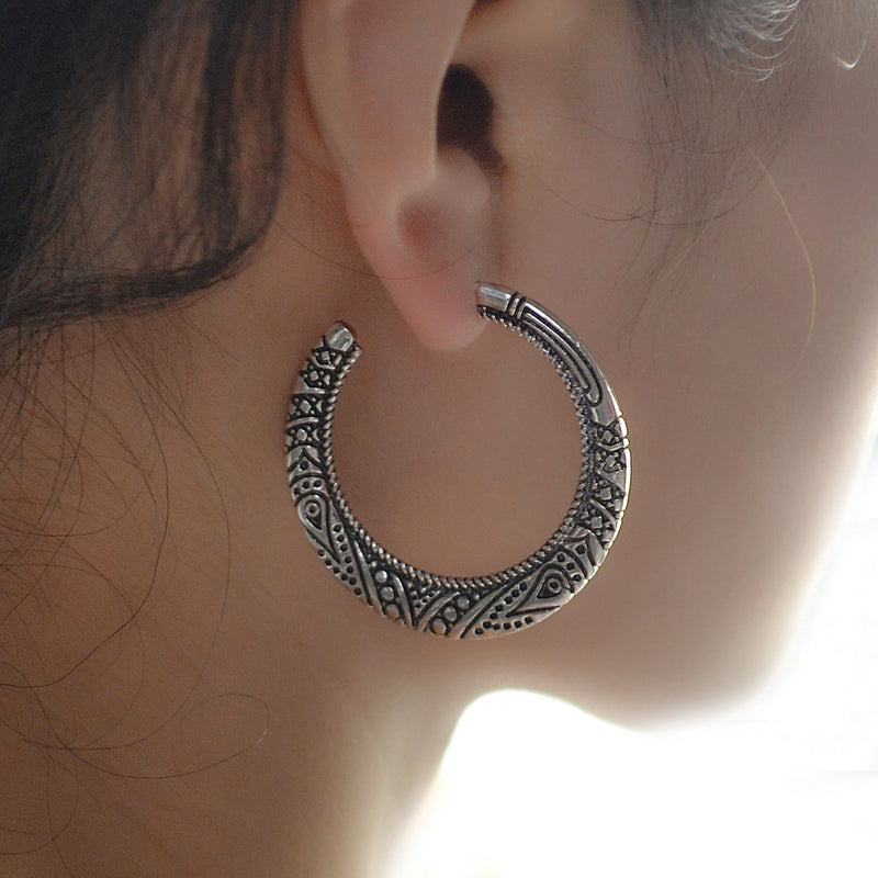 Vintage Engraving Street Shot Earrings Alloy C- Shaped Earrings