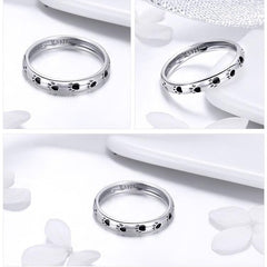 Ring with engraved puppy footprints Puppy Kisses