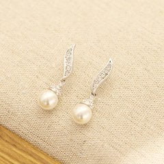 Classic Elegant Graceful Gold-plated Two-color Artificial Pearl Earrings