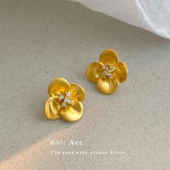 Matte Three-dimensional Flower Special-interest Design Affordable Luxury Style Zircon Stud Earrings